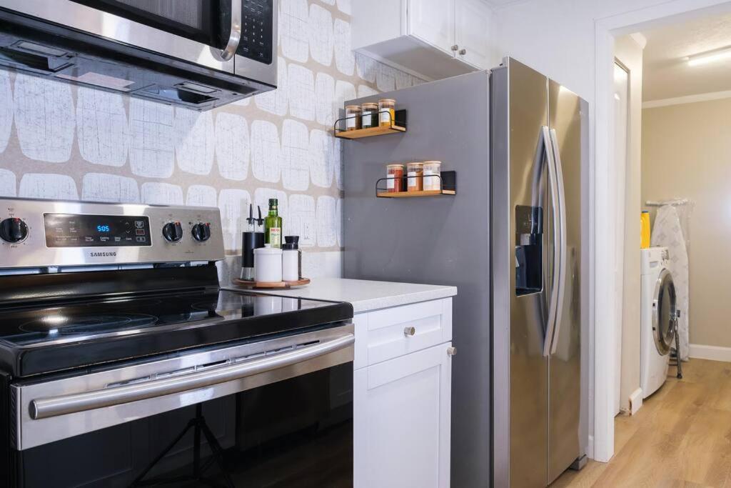 הוילה House Near Tampa Zoo And Busch Gardens, Free High Speed Wifi מראה חיצוני תמונה