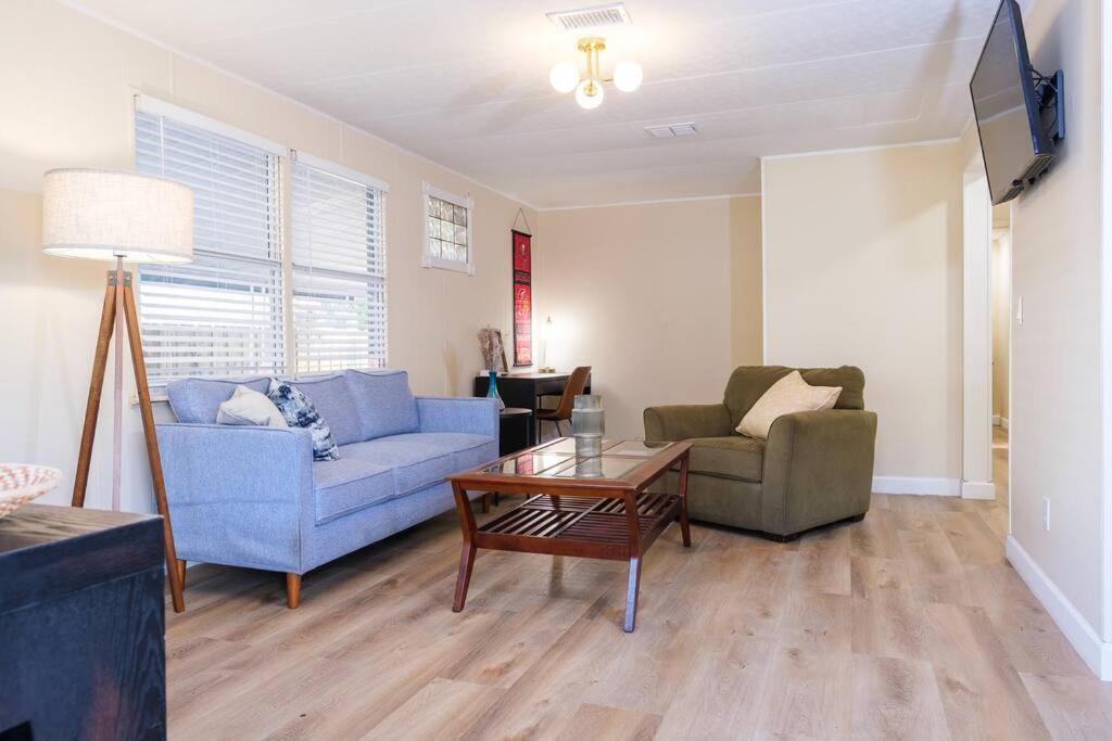 הוילה House Near Tampa Zoo And Busch Gardens, Free High Speed Wifi מראה חיצוני תמונה